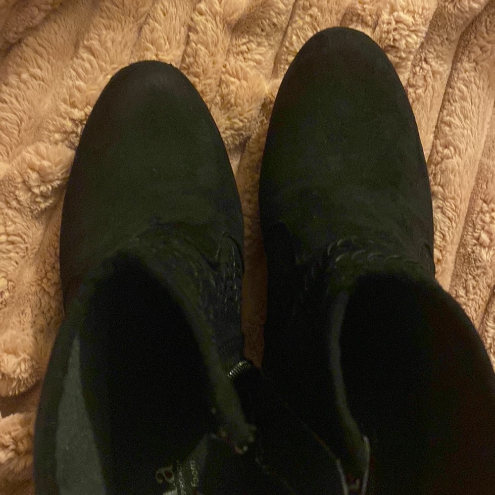 Like New Ana heel boots size 8 🖤🖤🖤🖤 - Picture 6 of 8